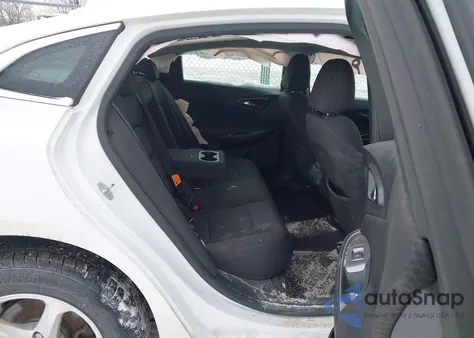 2018 Chevrolet Malibu 1Ls z USA, uszkodzony, nr VIN 1G1ZB5ST3JF225753